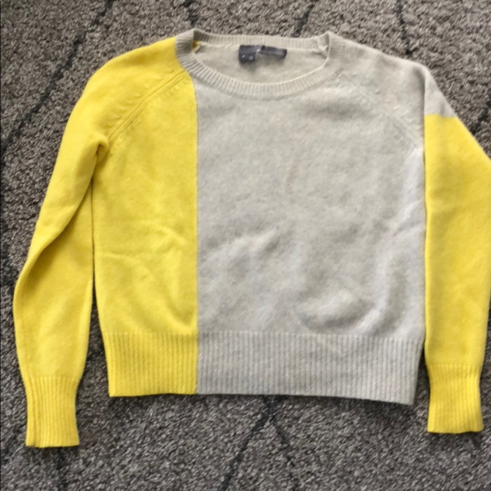 360 Cashmere grey and yellow sweater